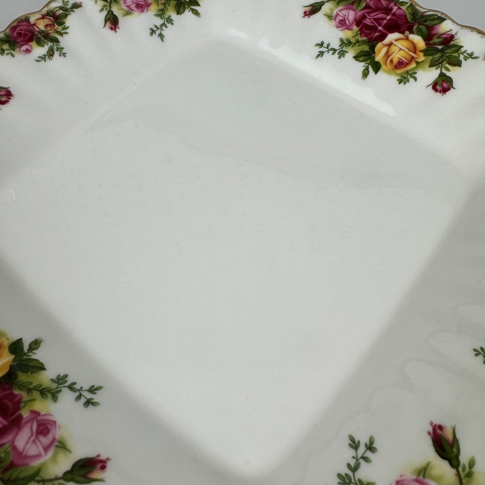 Royal Albert Old Country Roses Square Salad Dessert Plate Bone China Gold Trim - Picture 11 of 12
